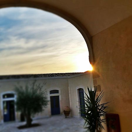 Masseria Della Volpe Casale Modica Luaran gambar
