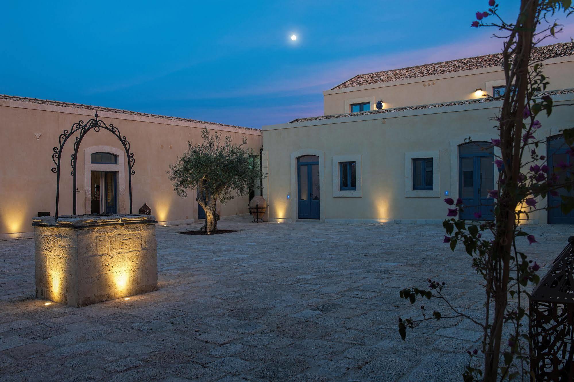 Masseria Della Volpe Casale Modica Luaran gambar